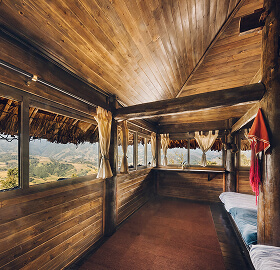 RÙA’S HOUSE MOUNTAIN HAMLET – CUỘC SỐNG TRÊN ĐỈNH NÚI BƯỚC RA TỪ GIẤC MƠ