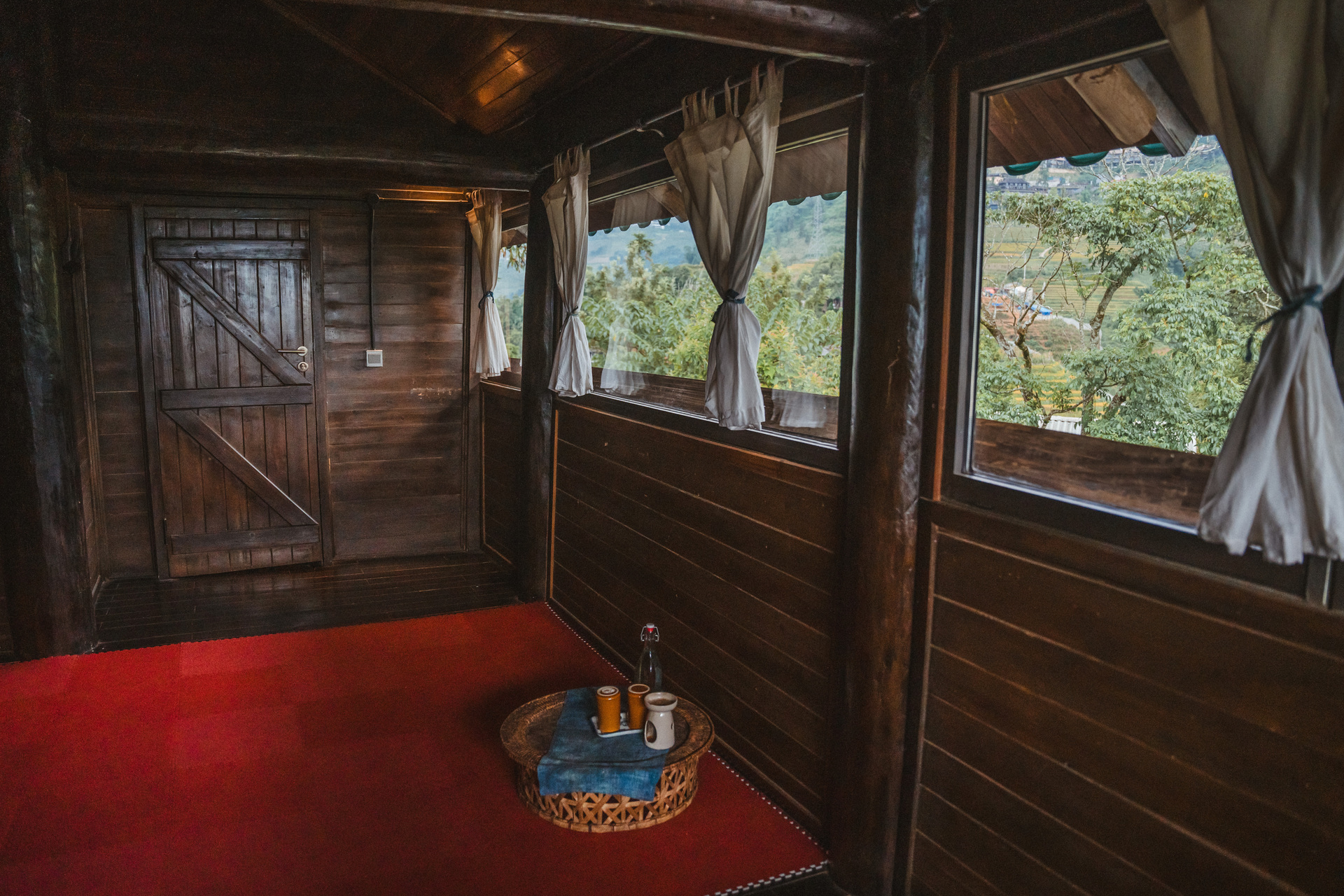 Moutain couple room